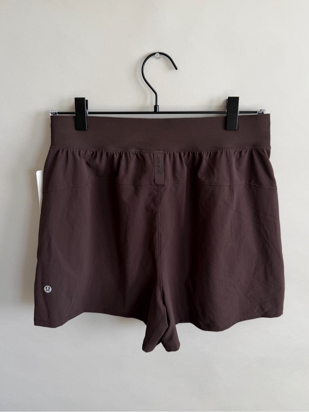 LULULEMON License to Train High Rise Short 4” in Espresso - Picture 6 of 13